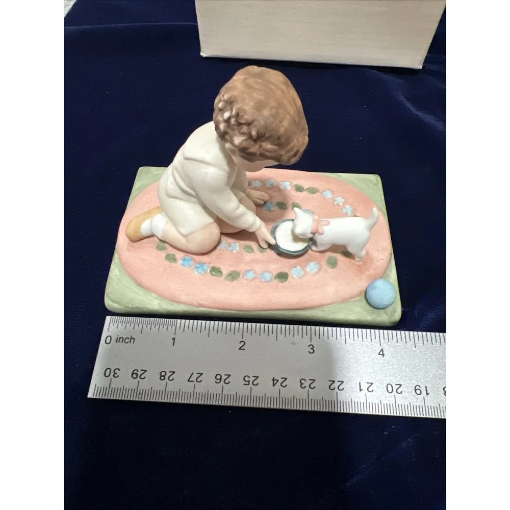 Vintage Porcelain Figurine Boy Feeding Cat By Bessie Pease Gutmann 1985 Taiwan